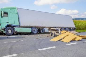 Truck Accident Claim with Minimal Medical Bills